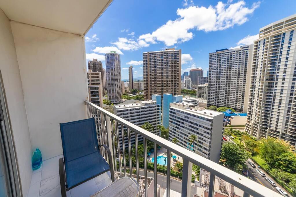 Trendy In The Heart Of - 21f * Honolulu